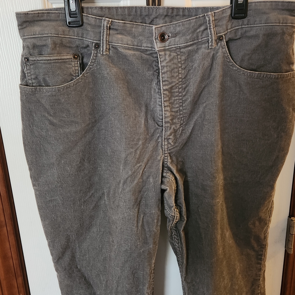 Duluth Trading Co Men's Corduroy Pants in Charcoal